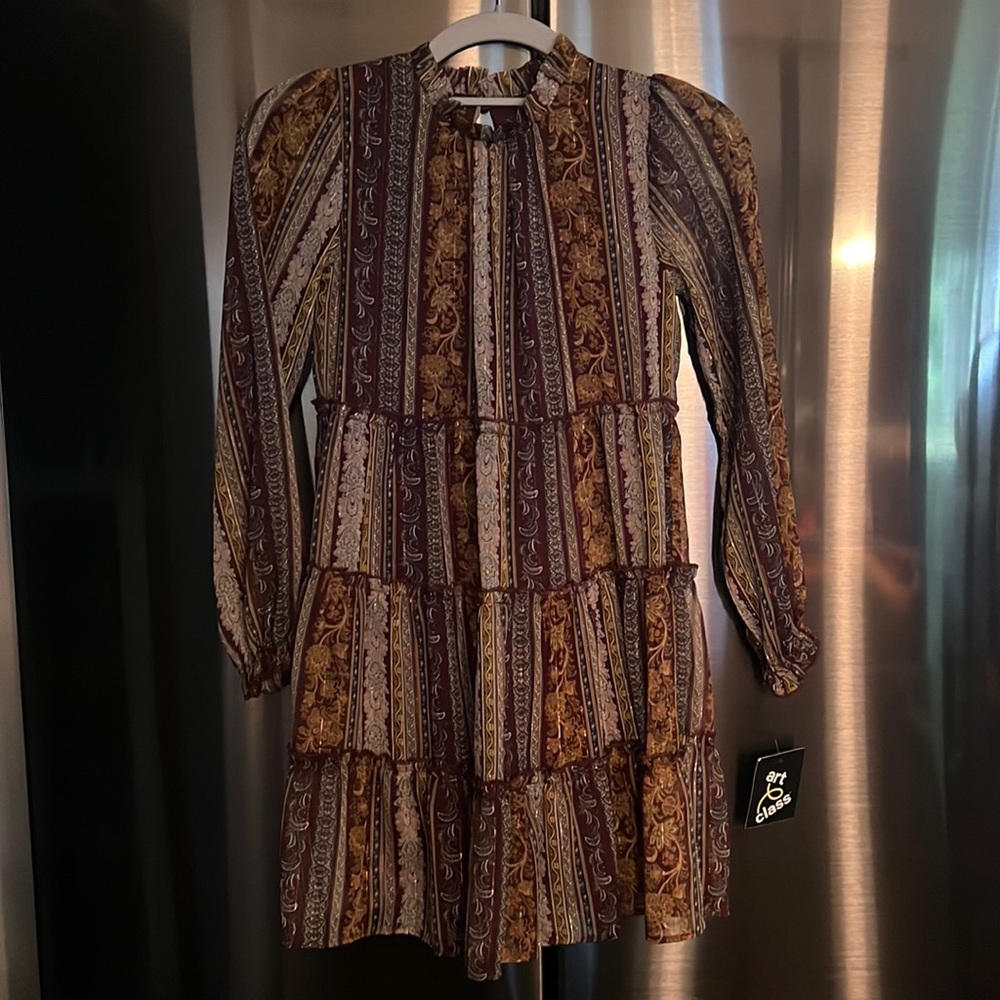 Girls Long Sleeve dress - Size 7/8  Tags still on!